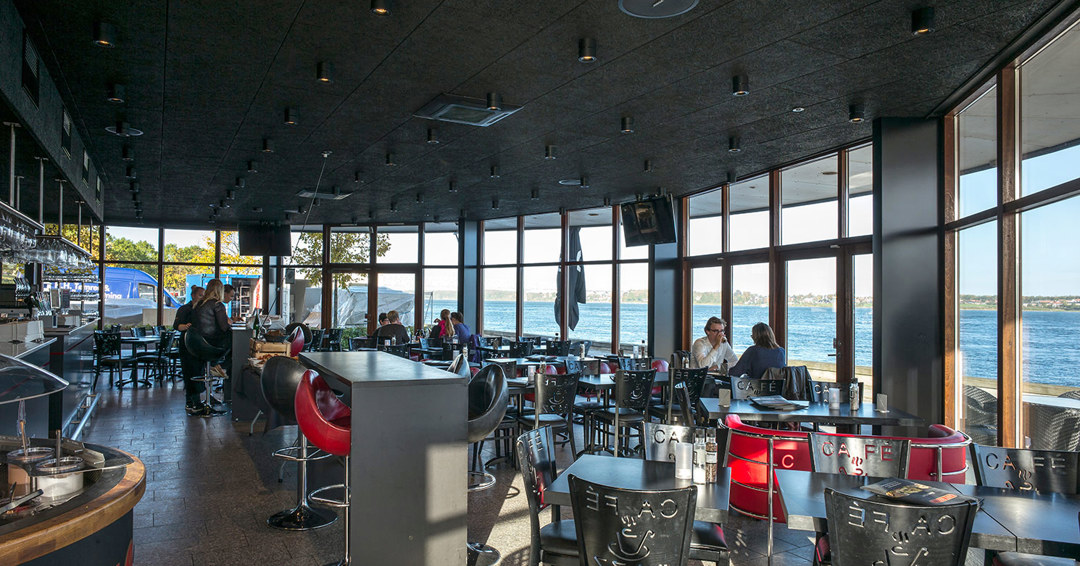 Inspiration: Akustikloft i Café Razz | Troldtekt